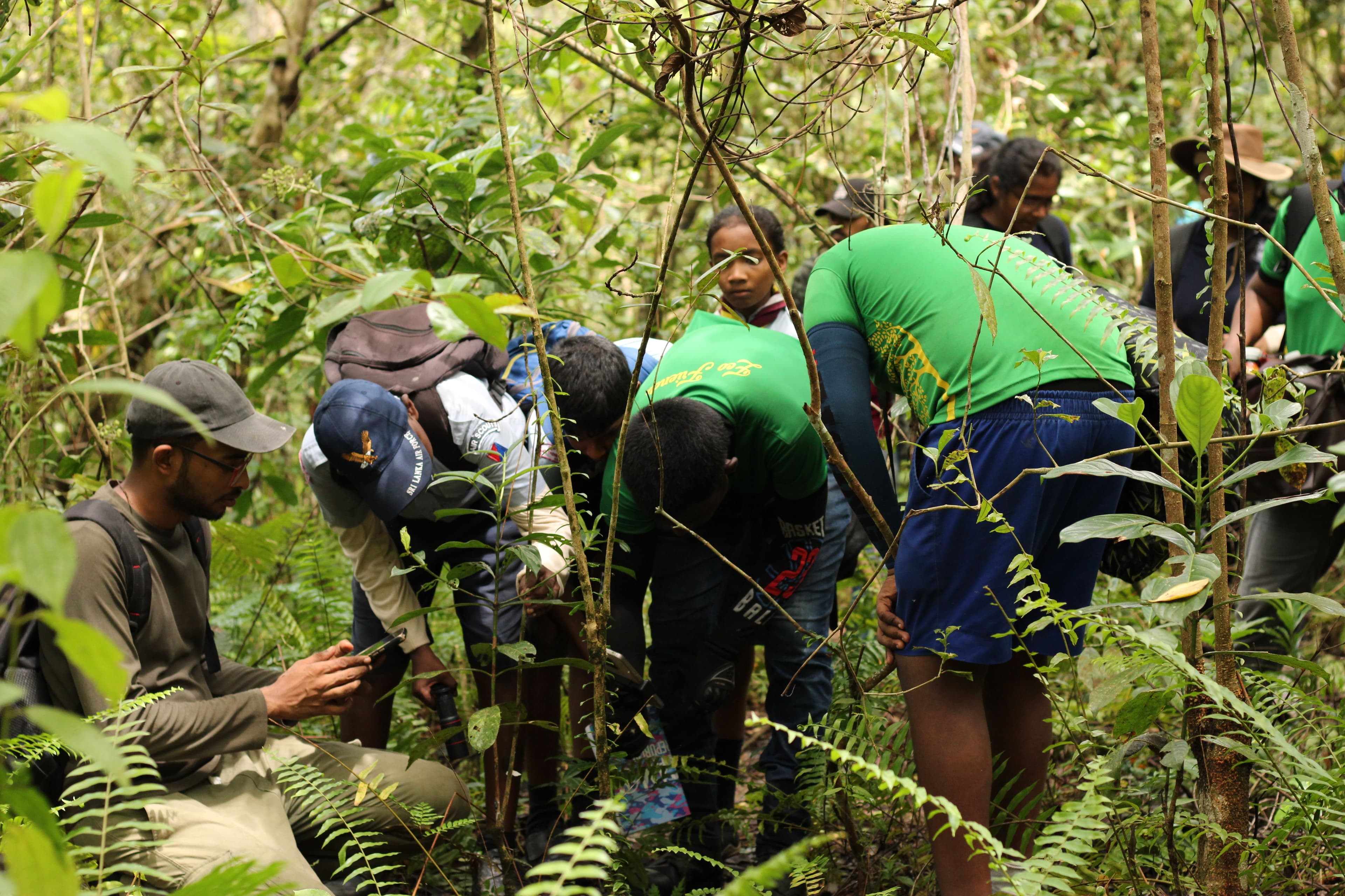 Enthusiastic students actively engaging in the nature trail and learning experience.